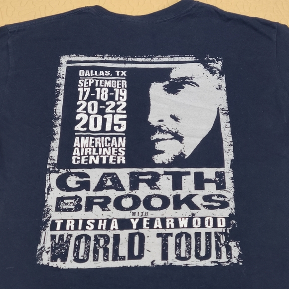 Gildan Tops - 2015 Garth Brooks X Trisha Yearwood Country music world concert tour T shirt M